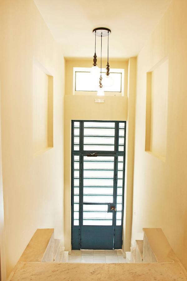 Lovely 1St Fl. Apt, With Balcony In Pagrati Atena Exterior foto