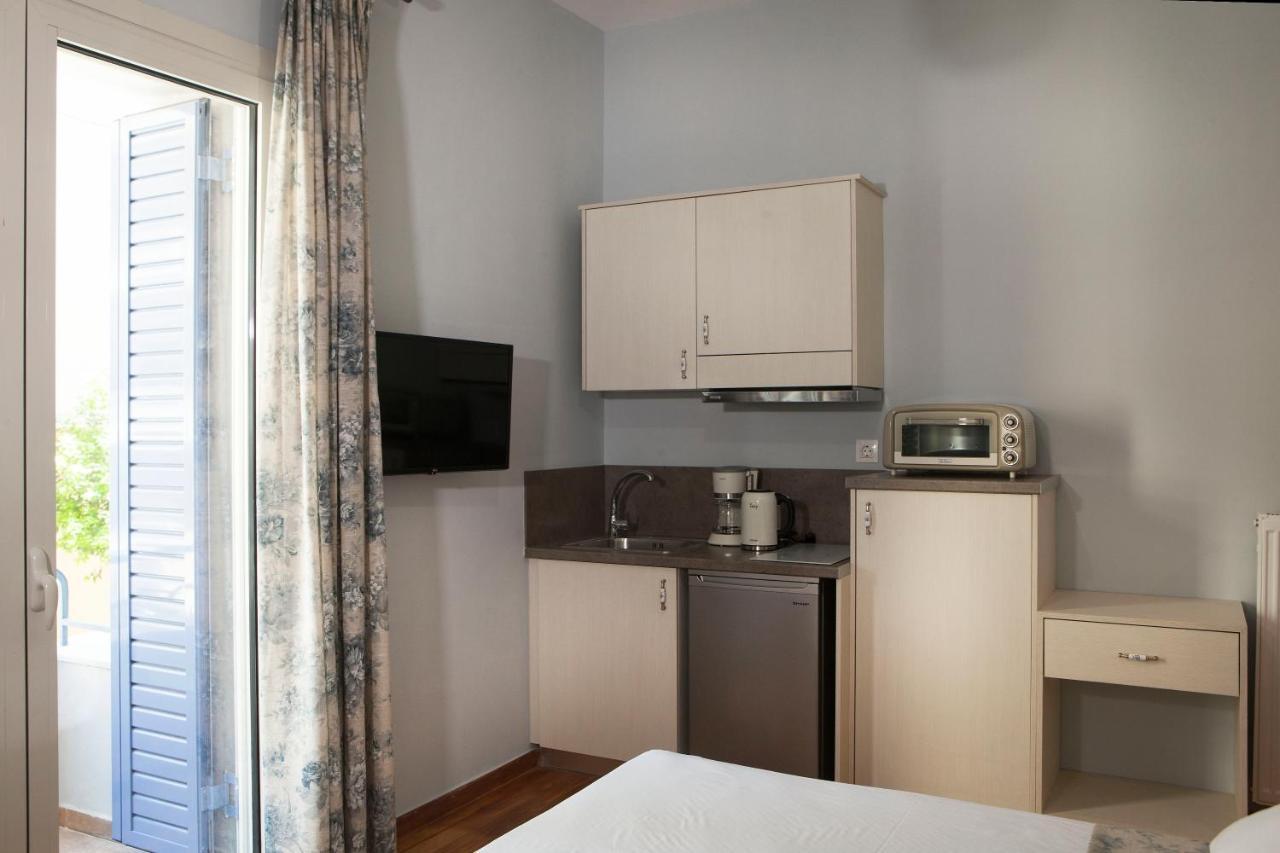 Lovely 1St Fl. Apt, With Balcony In Pagrati Atena Exterior foto