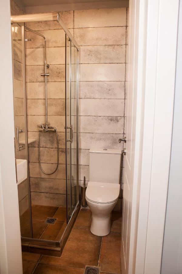 Lovely 1St Fl. Apt, With Balcony In Pagrati Atena Exterior foto