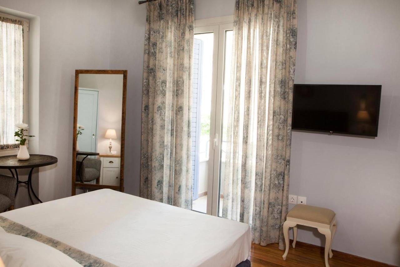 Lovely 1St Fl. Apt, With Balcony In Pagrati Atena Exterior foto